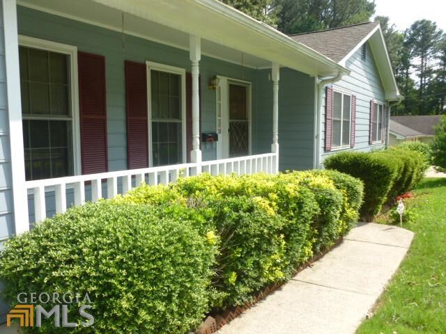 Property Photo: 1460 Sundale Drive GA 30045