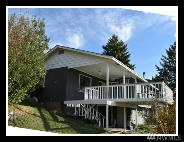 Property Photo: 902 Parkview Rd WA 98816