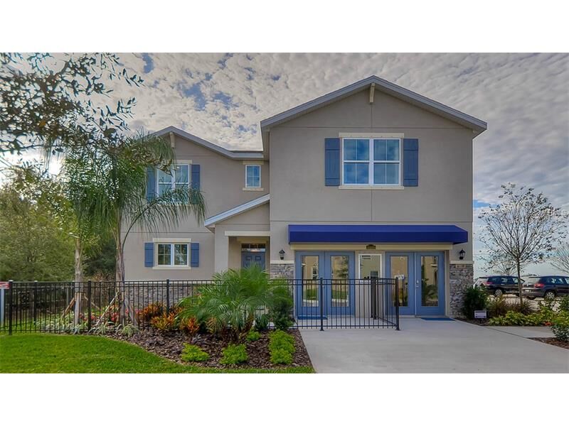 Property Photo:  11507 Warren Oaks Place  FL 33578 