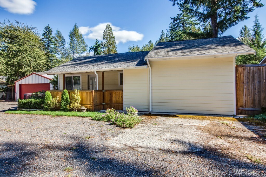 Property Photo: 19411 Damson Rd WA 98036