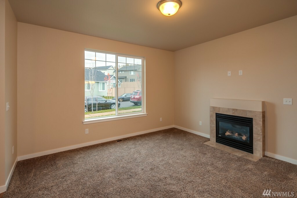 Property Photo:  325 Holland Ave  WA 98226 