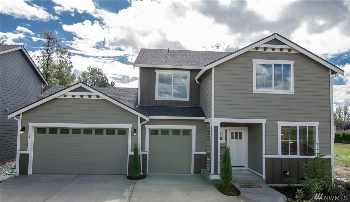 Property Photo: 407 21st Dr WA 98290