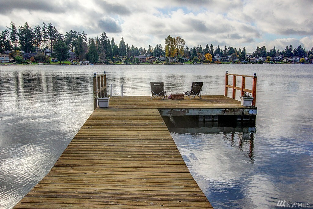 Property Photo:  3757 S 194th St  WA 98188 