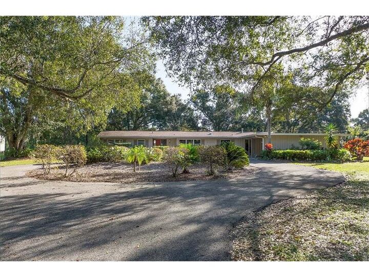 Property Photo: 4065 S Lockwood Ridge Road FL 34231