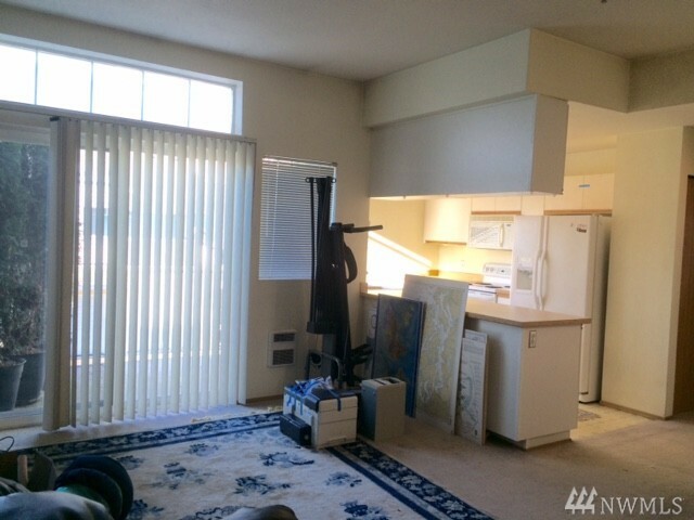 Property Photo:  23128 59 Place S 13-3  WA 98032 