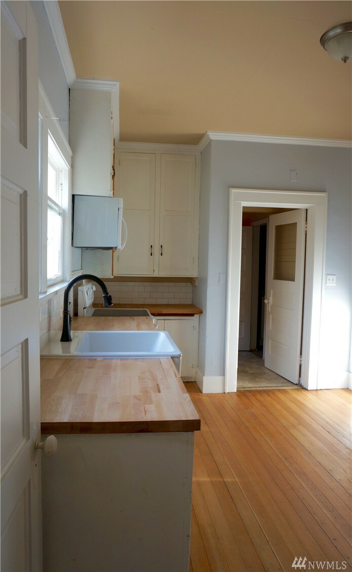 Property Photo:  8416 S G St  WA 98444 