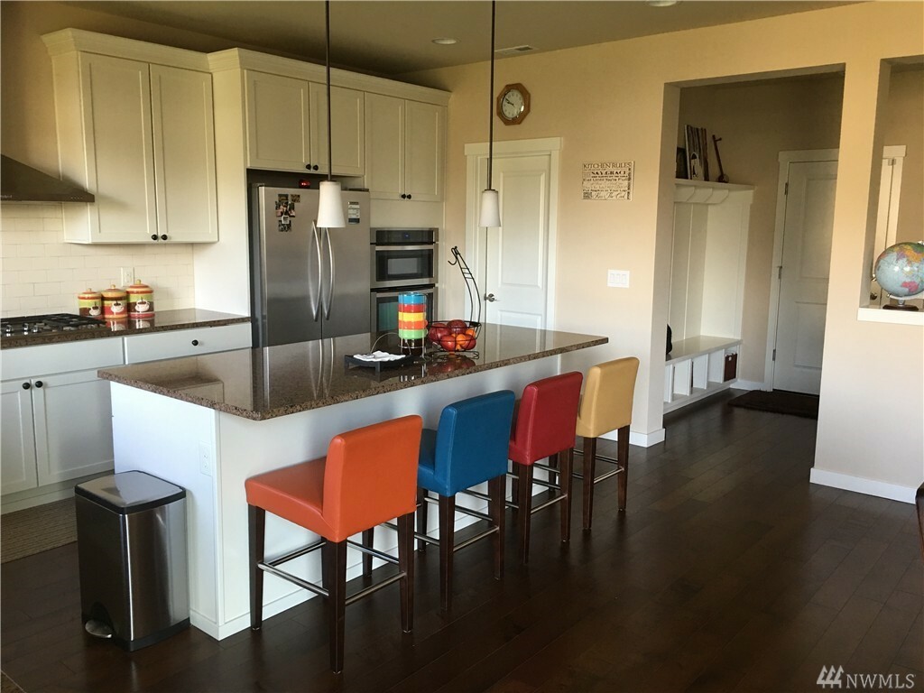 Property Photo: 9217 Ash Ave SE WA 98065