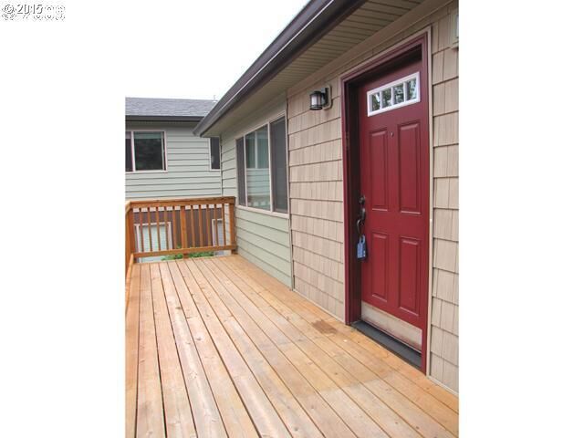 6920 N Philadelphia Ave  Portland OR 97203 photo