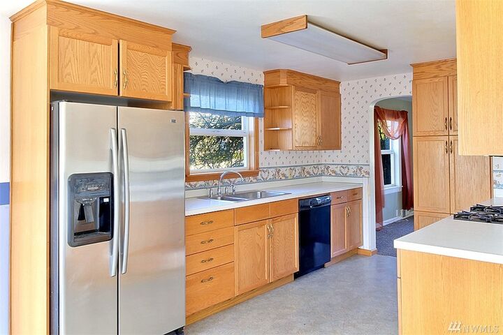 Property Photo:  1212 E Rio Vista Ave  WA 98233 