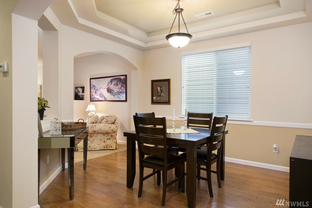 Property Photo: 5515 Charlotte Ave SE WA 98092