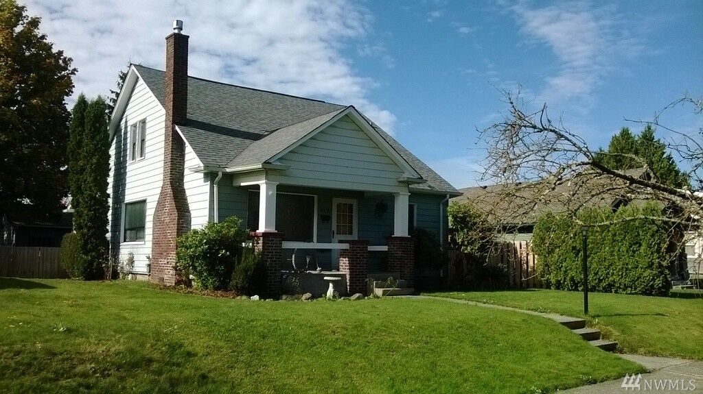 Property Photo:  