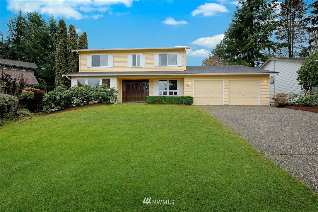 Property Photo:  17039 NE 38th Place  WA 98008 