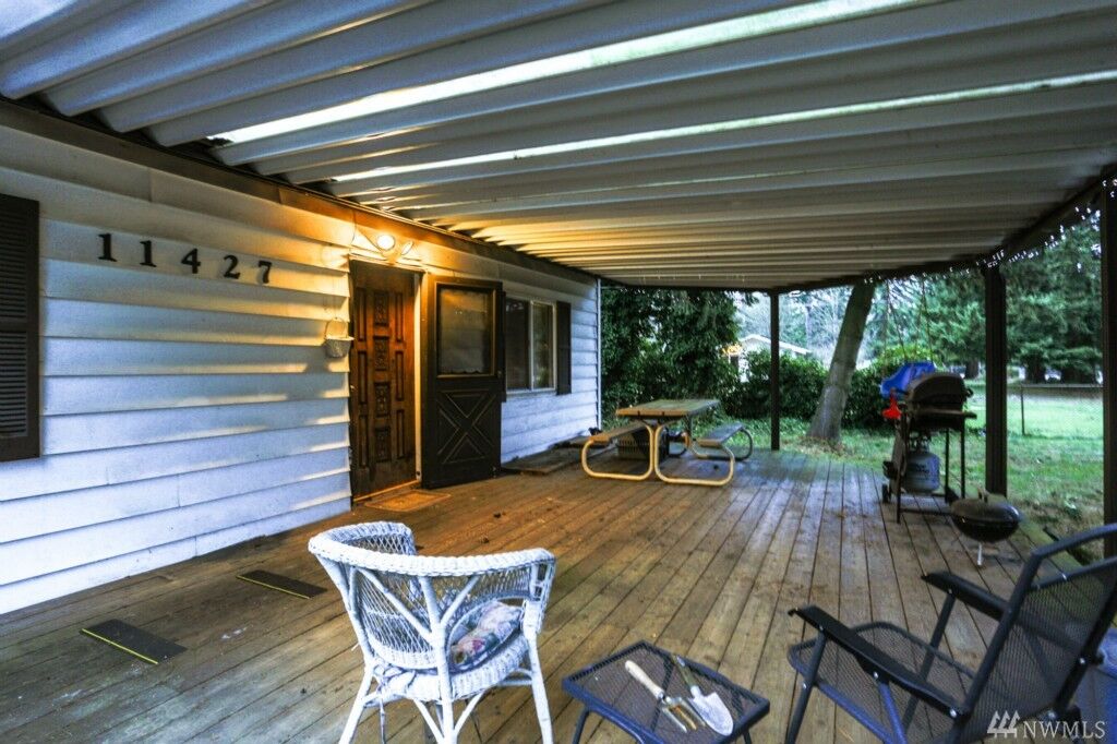Property Photo:  11427 SE 162nd Street  WA 98055 