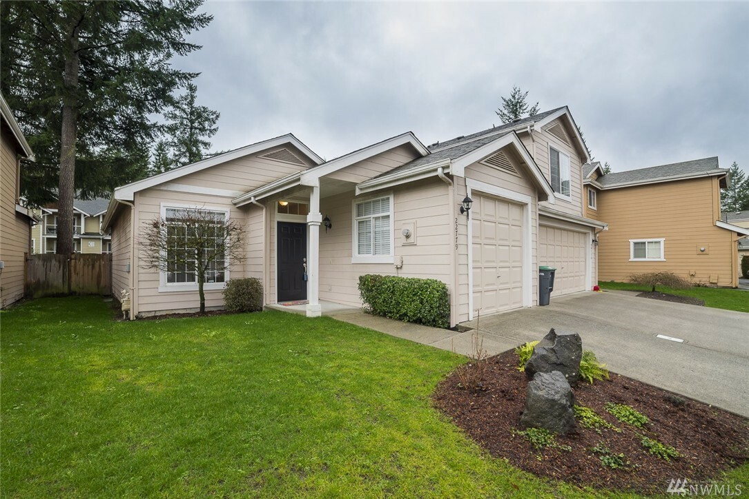 Property Photo:  22779 SE 242nd Place  WA 98038 