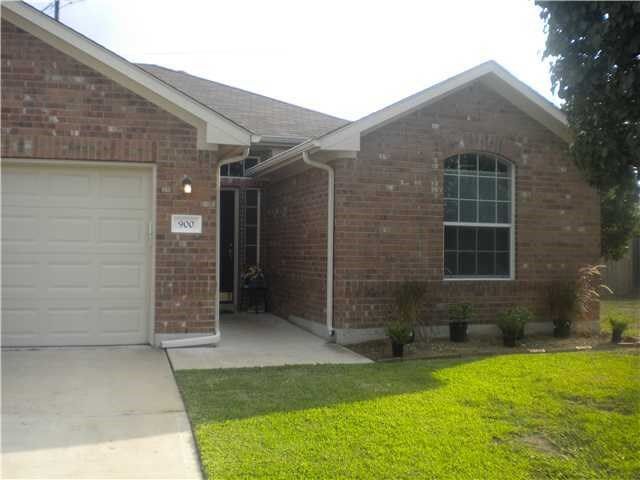 Property Photo:  900 Ridgerock Cove  TX 78641 