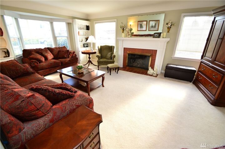 Property Photo: 101 R St SE WA 98002