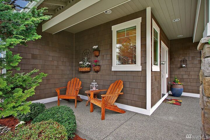 Property Photo:  225 Quincy Ave NE  WA 98059 