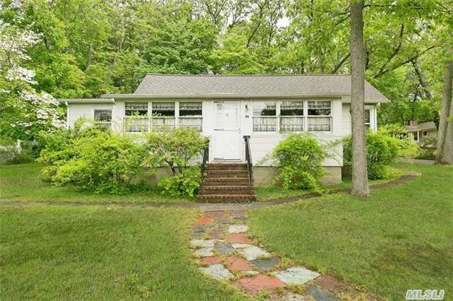 Property Photo:  79 Beacon Dr  NY 11789 