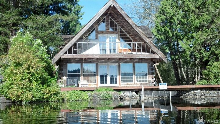 Property Photo:  1234 Lake Sawyer Island  WA 98010 