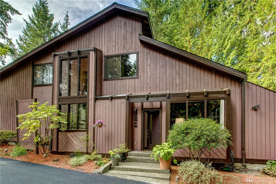 Property Photo:  3015 W Lake Sammamish Pkwy NE  WA 98052 