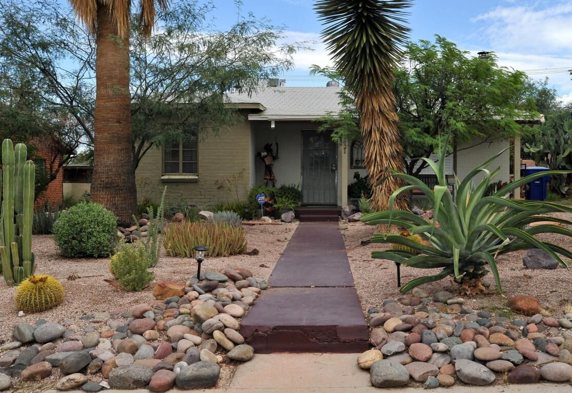 Property Photo: 1621 E Silver Street AZ 85719