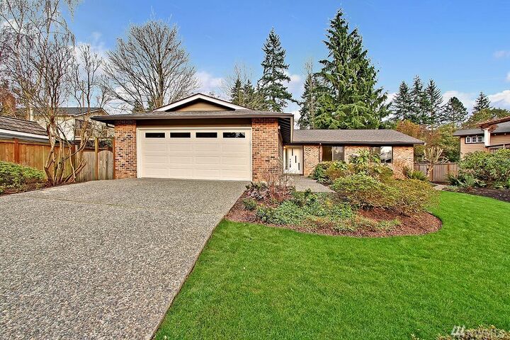Property Photo:  5116 107th Ave NE  WA 98033 