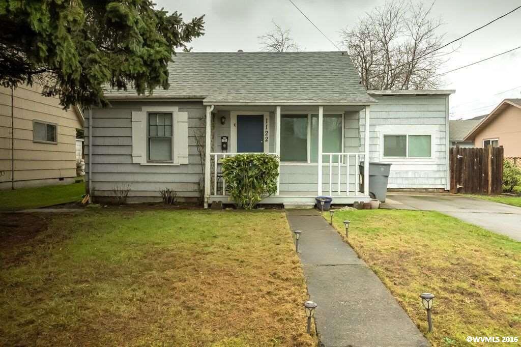 Property Photo: 1122 NW 26th St OR 97330