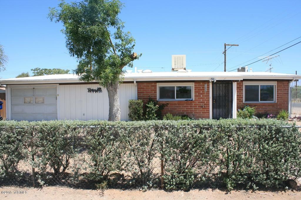 Property Photo:  102 W Hatfield Street  AZ 85706 