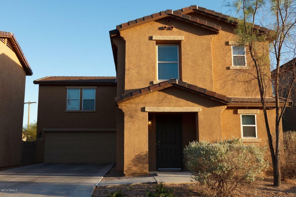 Property Photo: 4202 E Wading Pond Drive AZ 85712