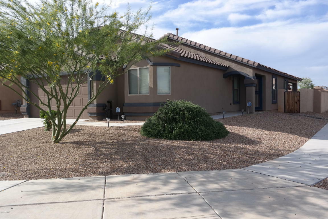 Property Photo:  618 W Calle Marojo  AZ 85629 