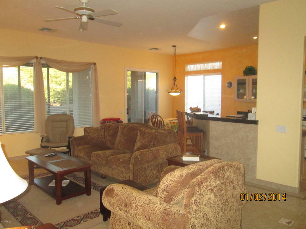 Property Photo:  302 W Hopkins Vista Drive  AZ 85614 