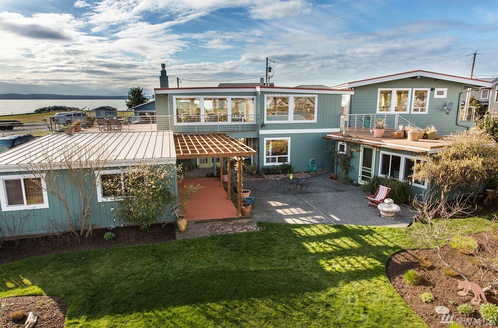Property Photo: 3595 Seashore Ave WA 98253