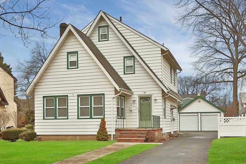 Property Photo:  318 Bogert Ave  NJ 07450 