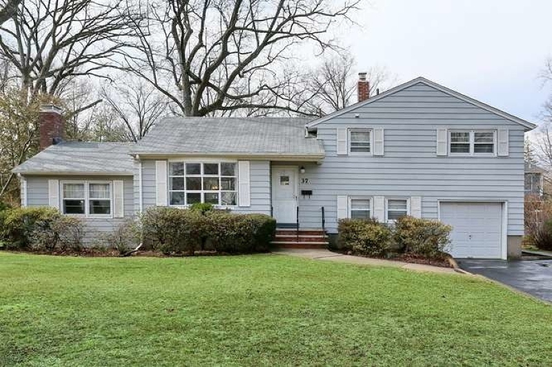 Property Photo: 37 Griswold Pl NJ 07452
