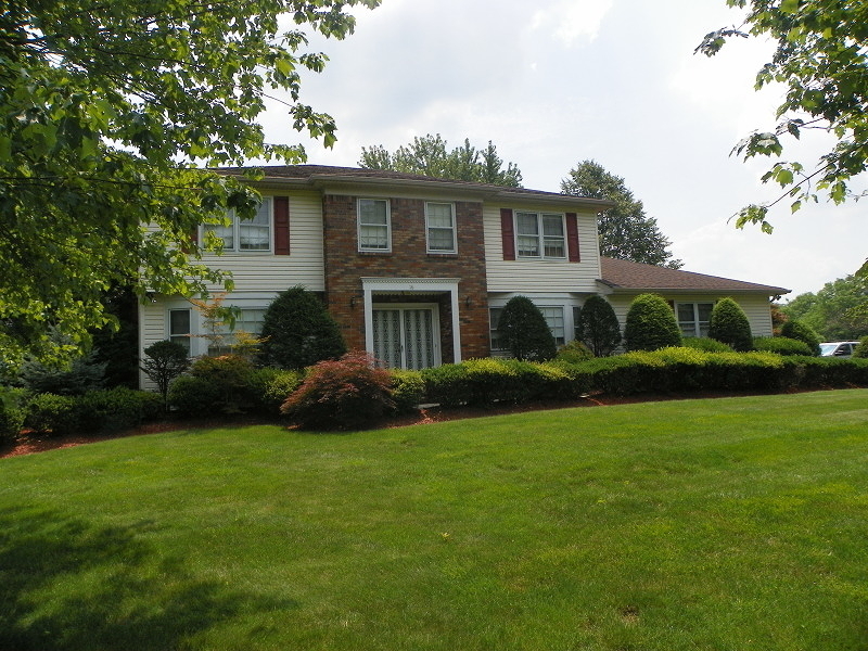 Property Photo:  16 Arthur Pl  NJ 07045 