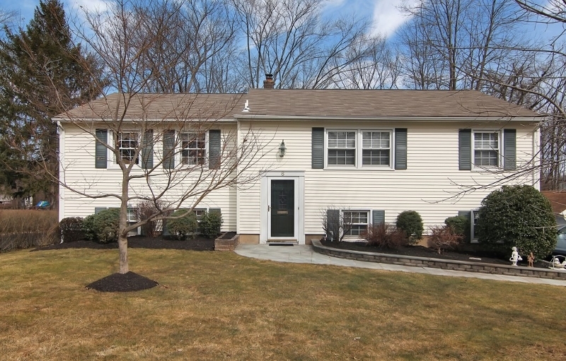 6 Valevue Rd  Madison Boro NJ 07940 photo