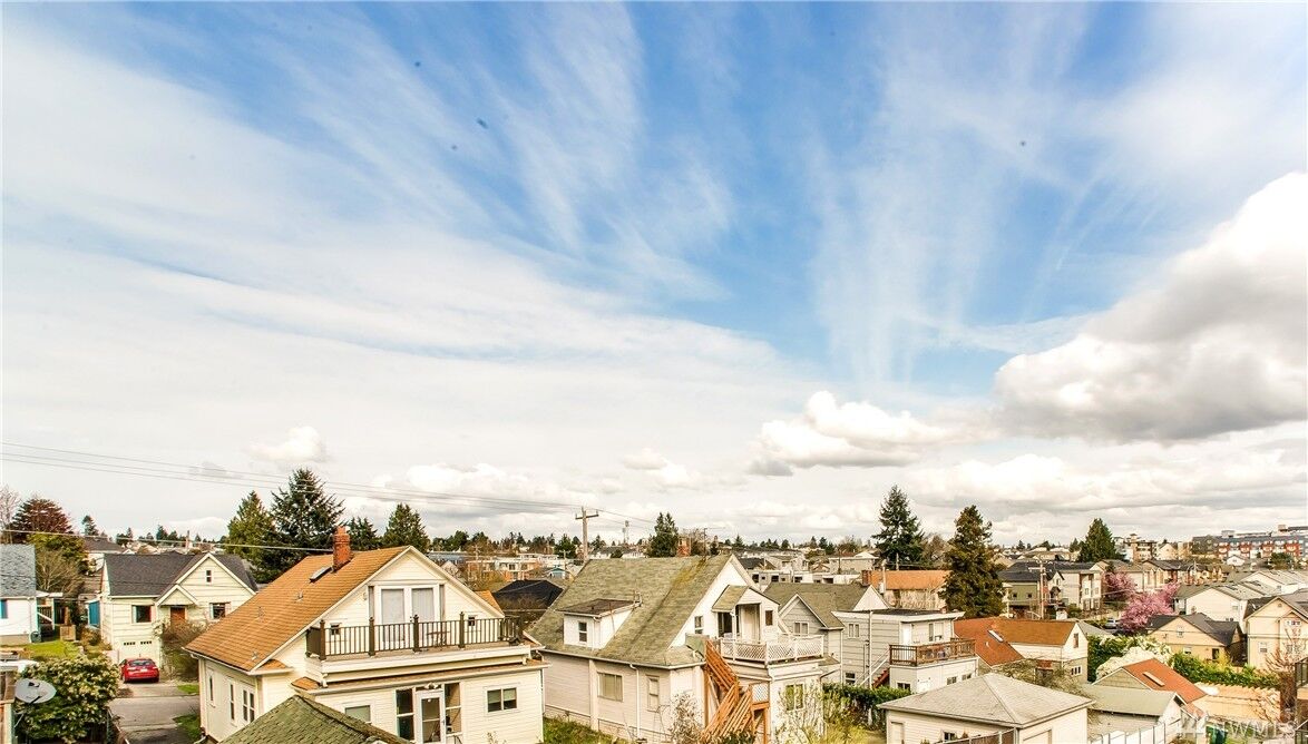 Property Photo: 2830 NW 56th Street 305 WA 98107