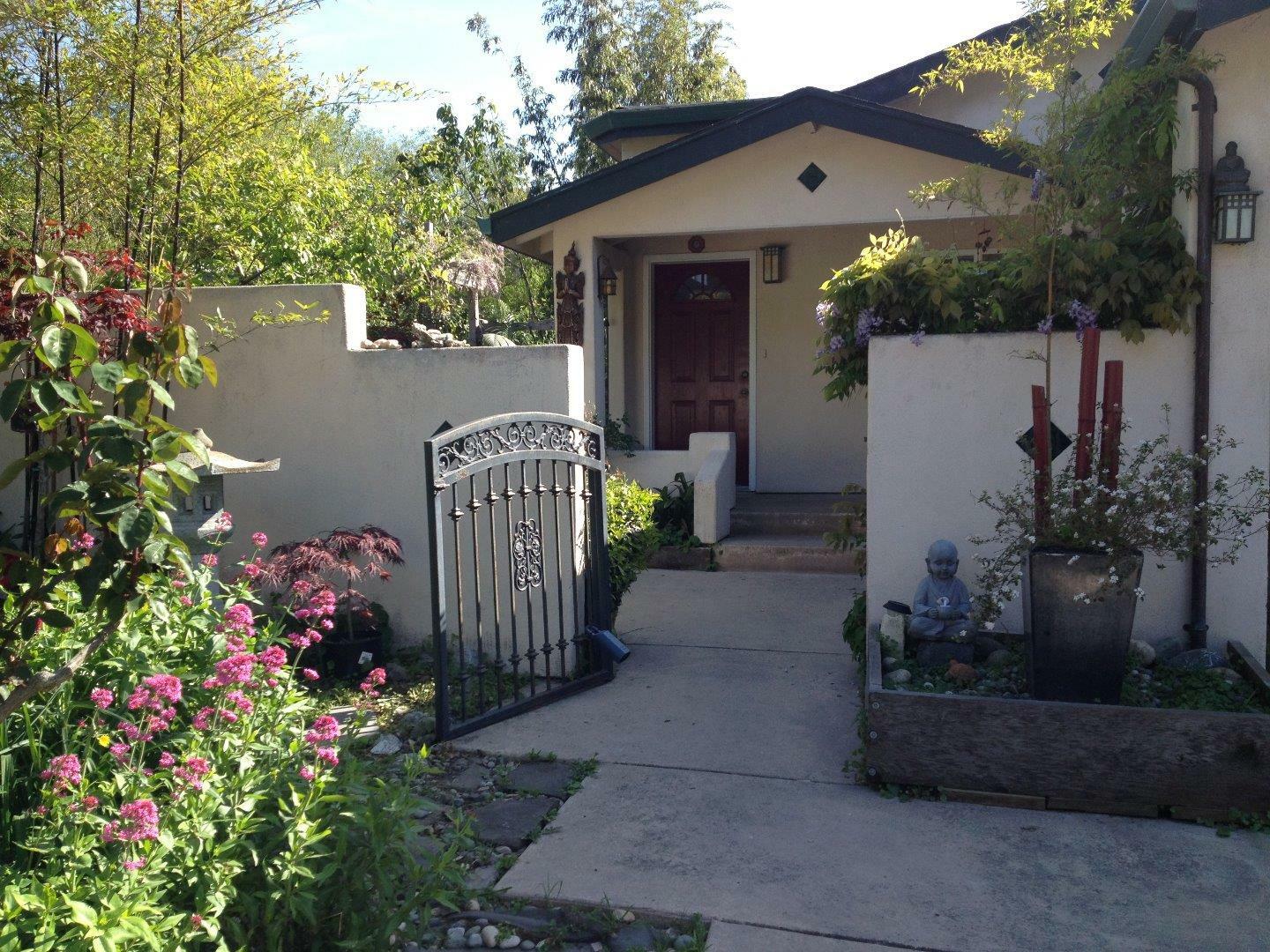 Property Photo: 300 Plum Street 1 CA 95010