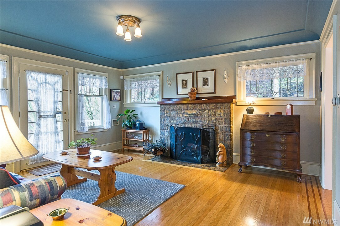 Property Photo: 125 NW 74th St WA 98117
