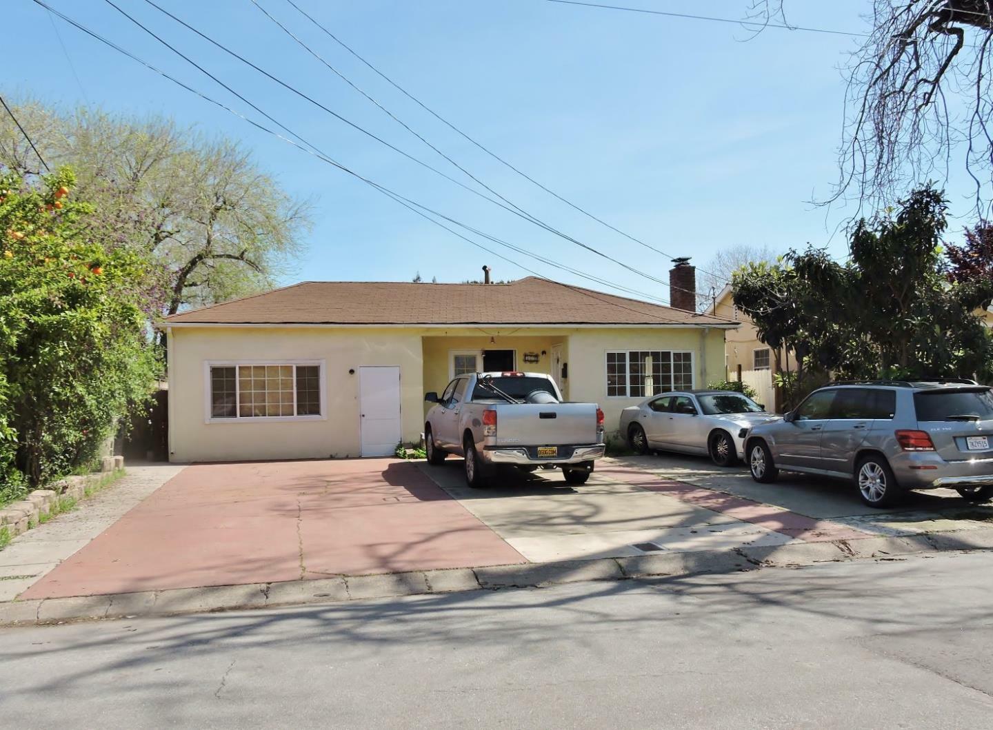 Property Photo:  374 South Redwood Avenue  CA 95128 