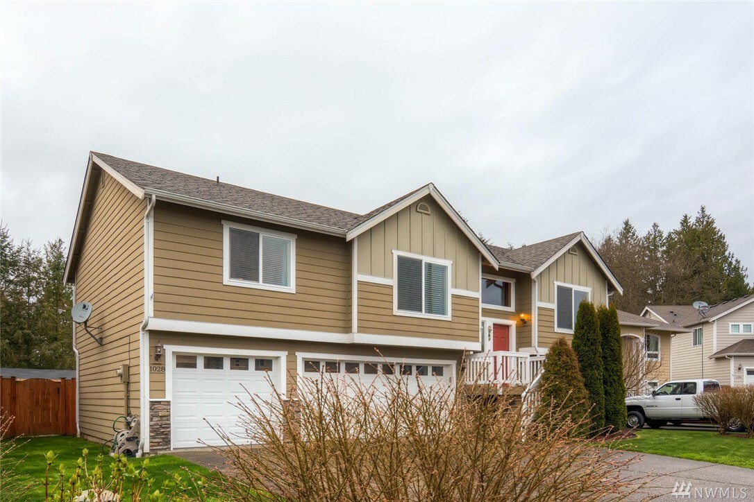 Property Photo:  1028 Grant Place  WA 98290 