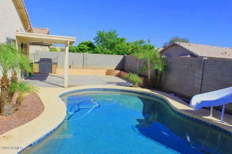 Property Photo:  8821 W Royal Palm Road  AZ 85345 