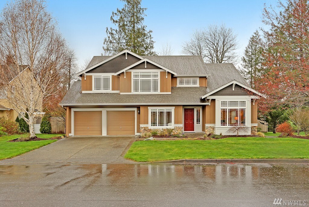 Property Photo:  660 SE 10th St  WA 98045 