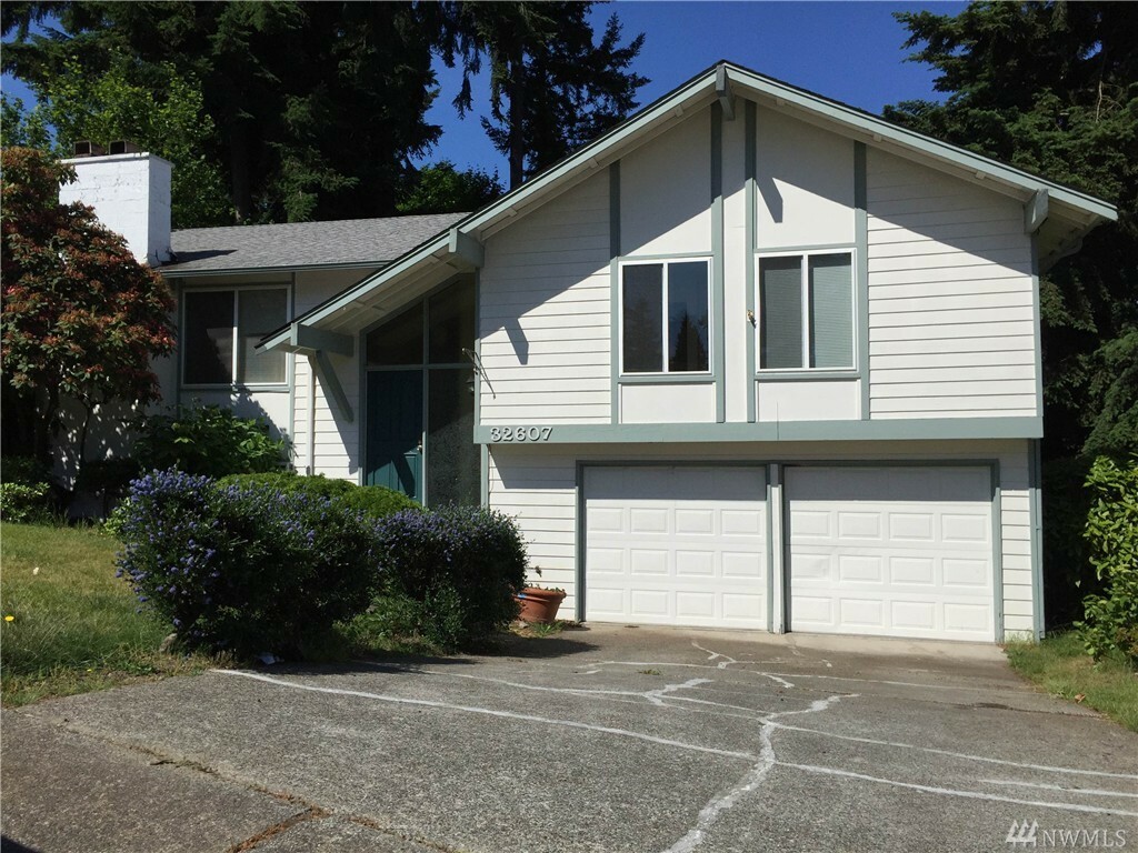 Property Photo:  32607 35th Ave SW  WA 98023 