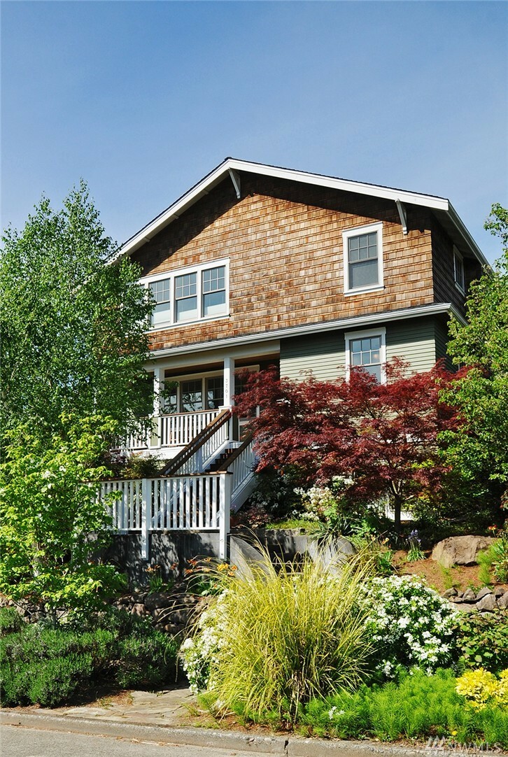 Property Photo:  3701 Bagley Ave N  WA 98103 