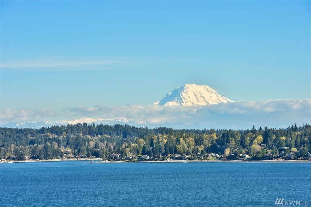 Property Photo:  10117 124th Ave Kpn  WA 98329 