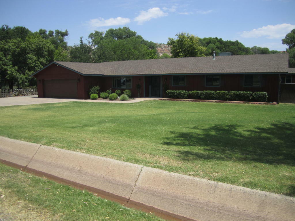 Property Photo:  895 N Green River Rd  AZ 86326 