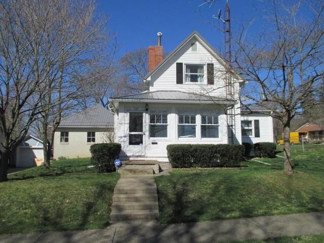 Property Photo:  707 N McKenzie Street  OH 43050 