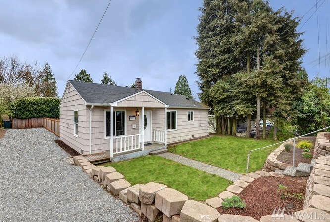 Property Photo:  16322 25th Ave NE  WA 98155 