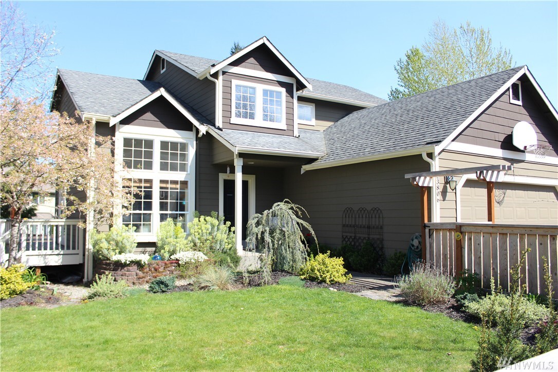 Property Photo: 23806 SE 249th St WA 98038